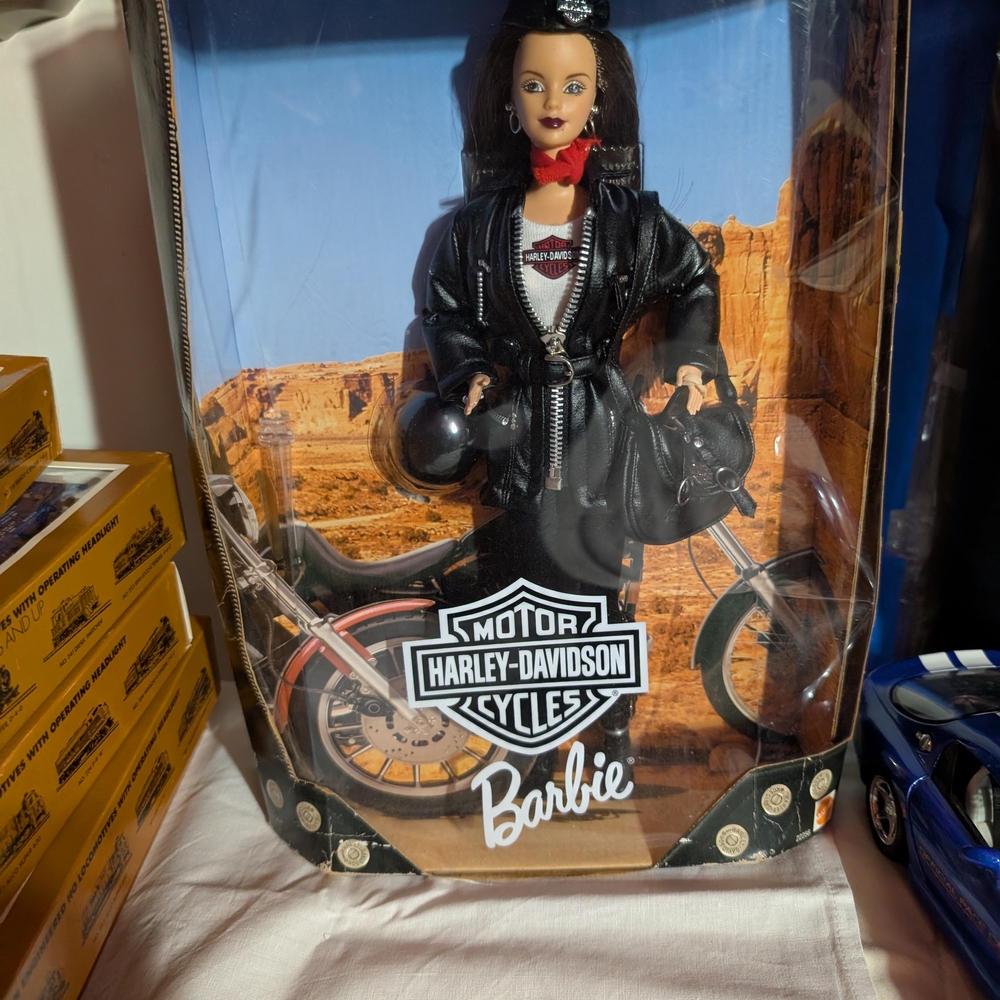 2000 Harley Davidson Barbie Collectors Edition Barbie Doll Mattel